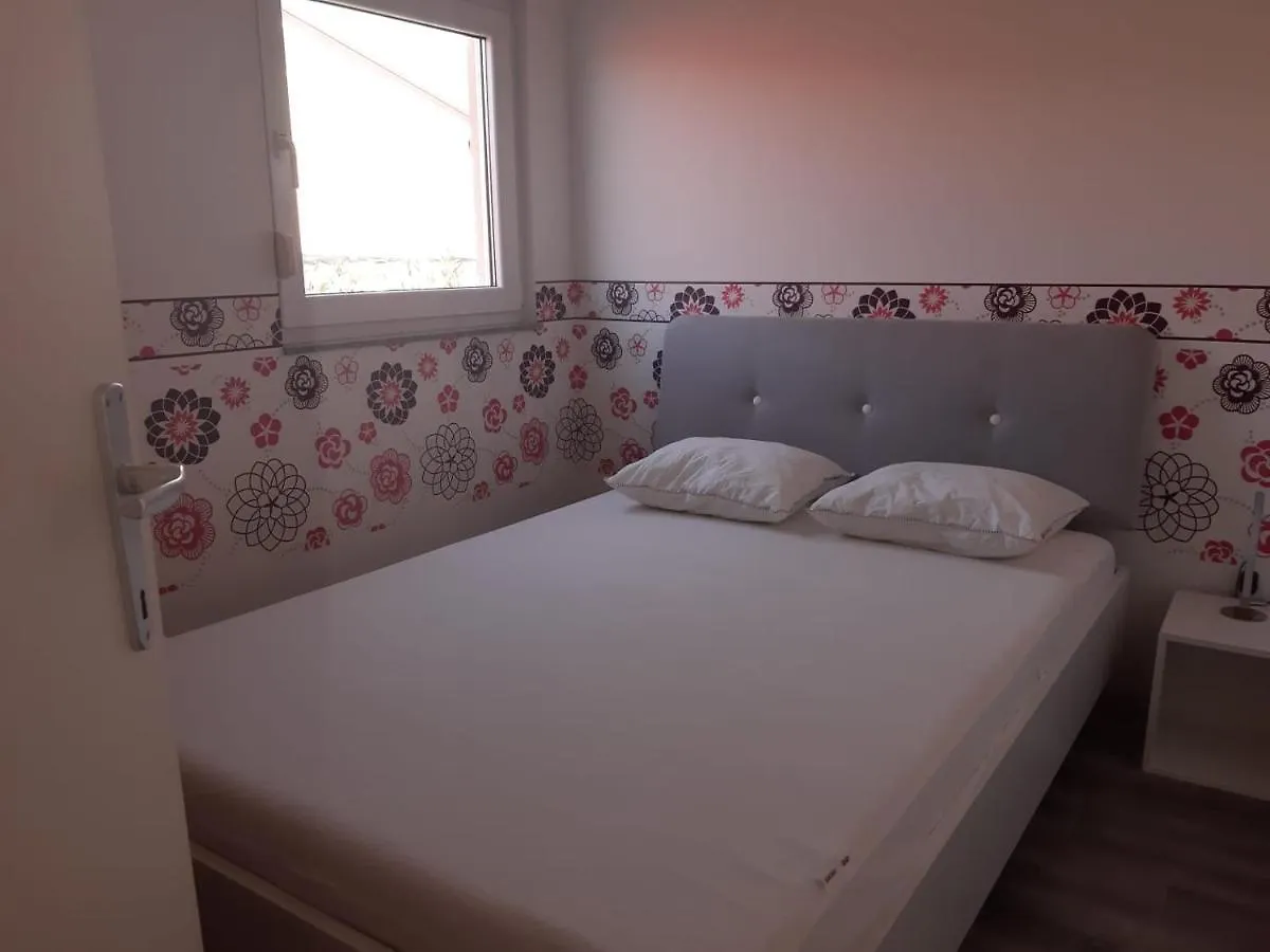 Apartment Tonko Vir